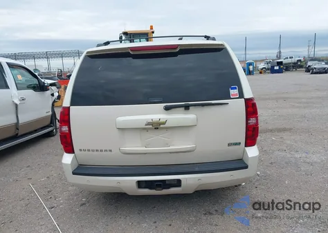 2008 Chevrolet Suburban 1500 Ltz из США, поврежденный, VIN 1GNFC16088R230155
